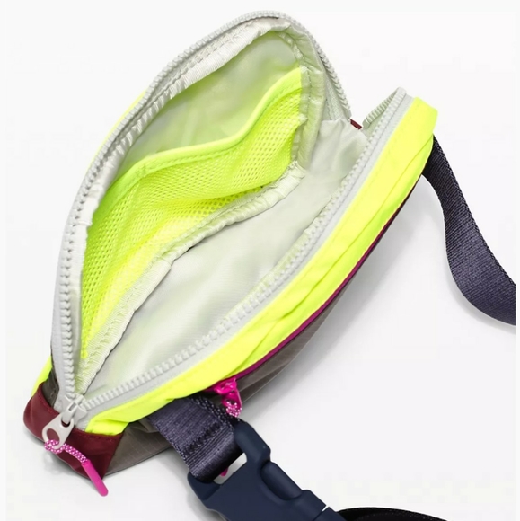 lululemon everywhere belt bag best color chart